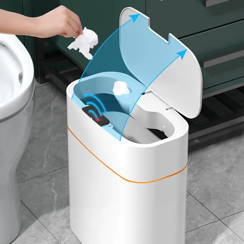 Automatic trash can